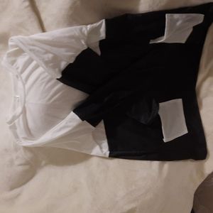 XL Gray and White Shirt With Pockets